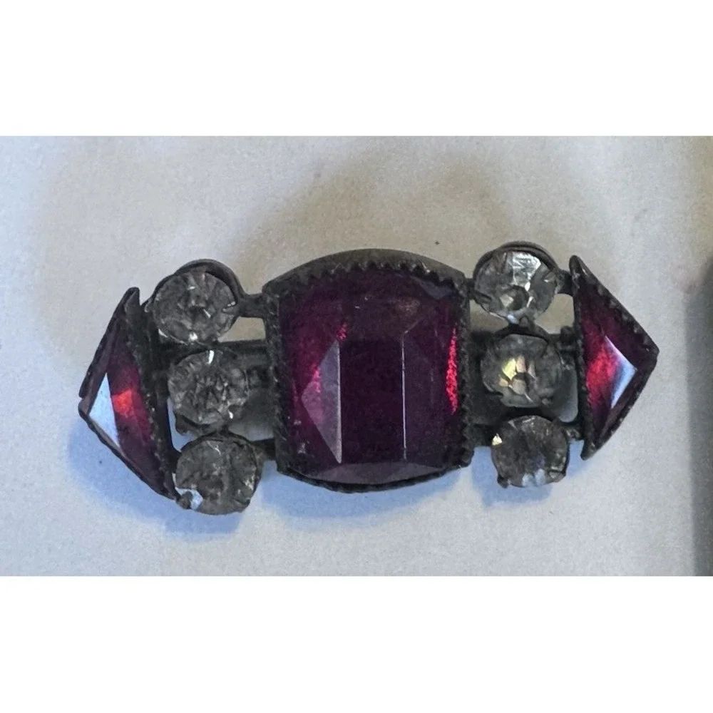 Antique Art Deco Red‎ Glass Clear Rhinestones Silvered Brass Bar Brooch Pin